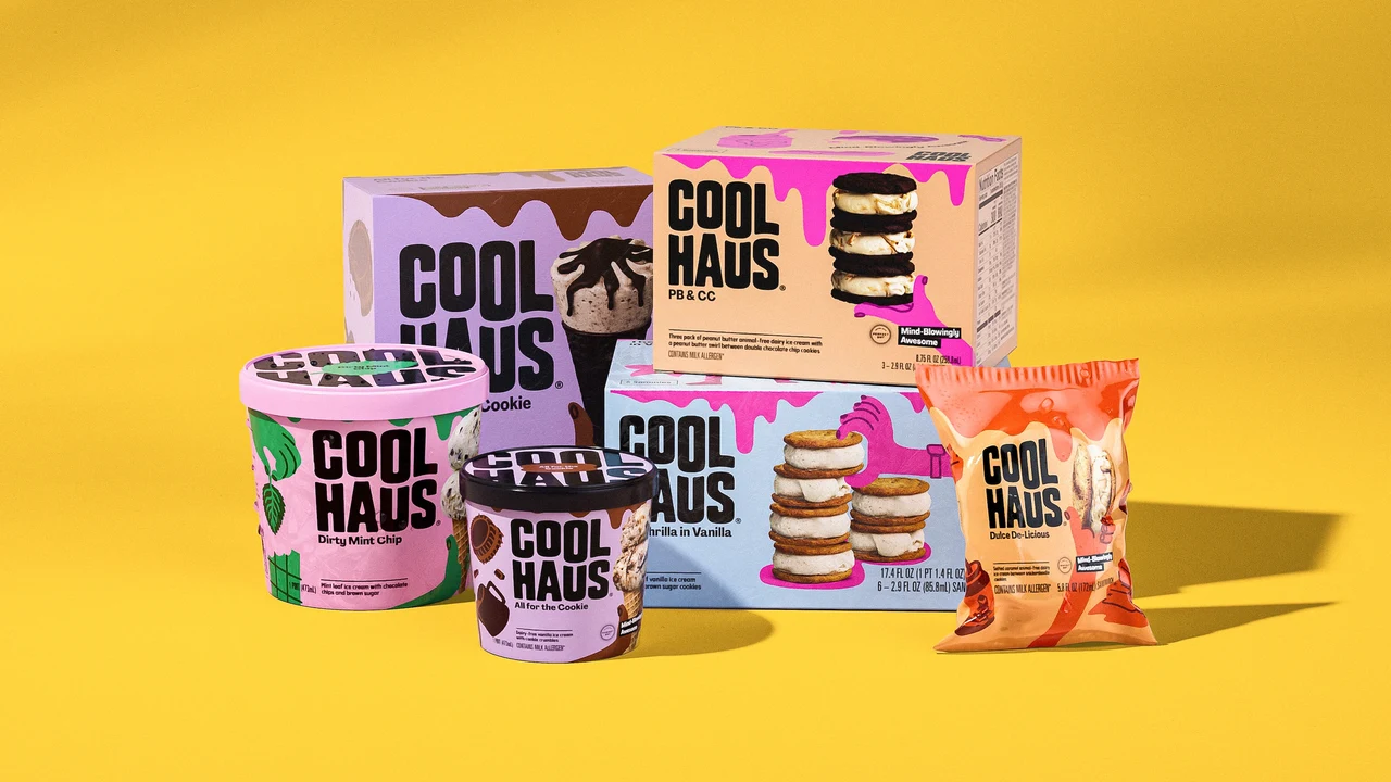 Coolhaus packaging family arranged on yellow, bringing together boxes, tubs and an individual wrapper with varied colors and ice cream images.