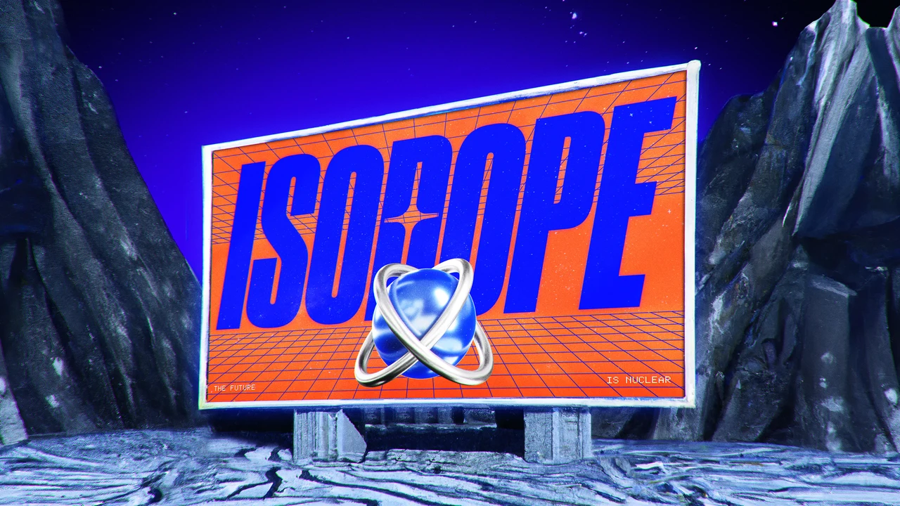 Outdoor laranja e azul com logotipo Isodope e símbolo atômico ocupa uma paisagem extraterrestre com rochas pontiagudas iluminadas em azul.